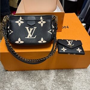 Louis Vuitton Handbag/Wallet